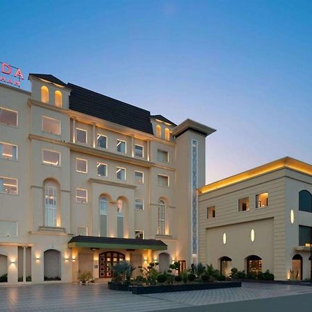 Ramada By Wyndham Kapurthala Hotel Exterior photo